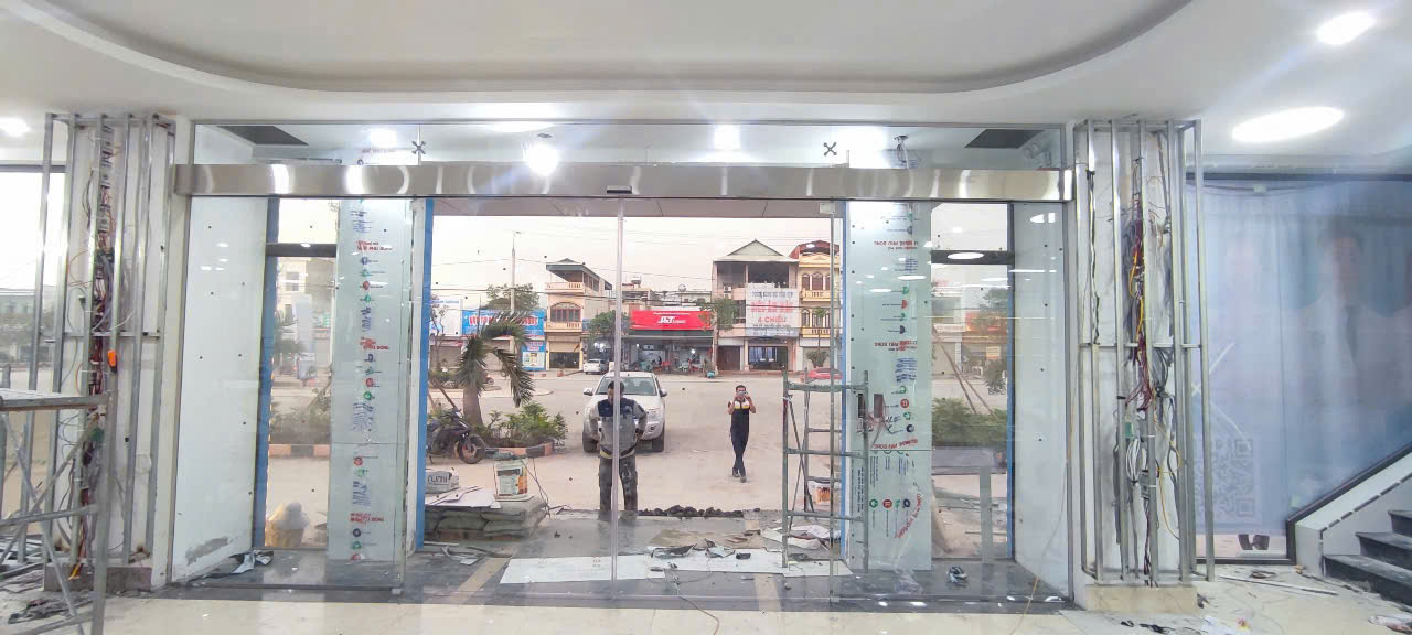 Cửa trượt tự động – Giải pháp tối ưu cho bệnh viện hiện đại